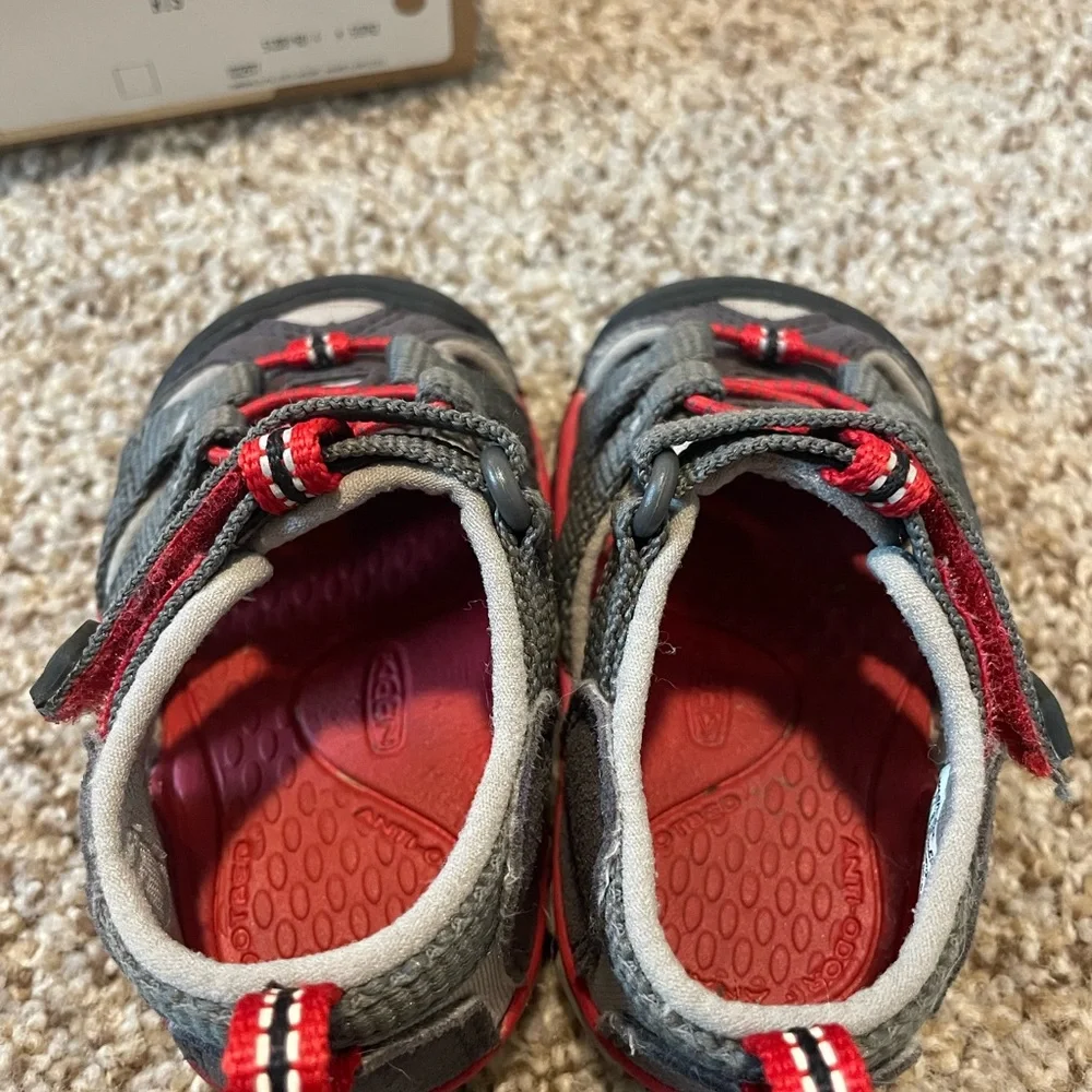 Keen® Baby Toddler Walker Seacamp II CNX Sandals 4C Grey Red Baby Infant Active